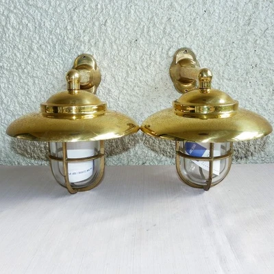 PAR DE APLIQUES MARINOS DE LATÓN MONTAJE EN PARED NÁUTICOS FORESTI & SUARDI ITALIA Foto 1 de 4