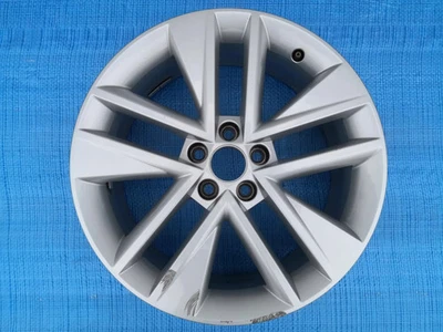 1x Alufelge 17 Zoll 7.0" 5x100 46ET 6V0601025C Skoda Fabia Iii Rim Wheel - Bild 1 von 4