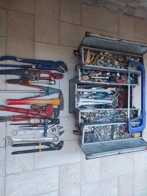 cassetta attrezzi completa per Idraulica - Immagine 1 di 3