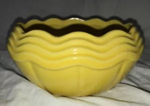 VINTAGE Mid Century McCoy Pottery Yellow Wavy Scalloped Planter USA Bowl Dish - Picture 1 of 7