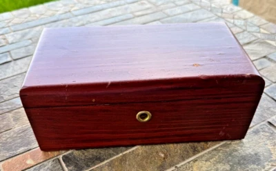 LANE WOODEN CEADER CHEST HINGED TOP NO KEY 9" L x 3" H x 5" W VTG 1970s MINI (48 - Image 1 of 4