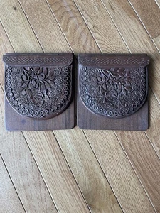 VTG Teak Bookends Folding Intricately Floral Scroll Hand Carved India Set - Picture 1 of 11