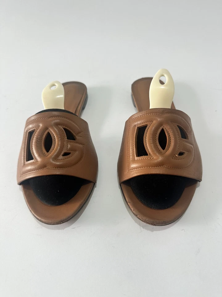 Dolce & Gabbana Brown Leather DG Millennials Flat Slides Size 38.5 EU/8.5 US - Image 1 of 4