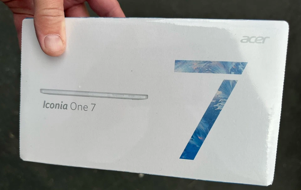 Acer Iconia One 7 B1-790 8GB Wi-Fi Model - A6004 - Image 1 of 4