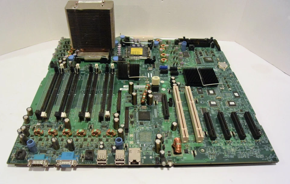 Dell 0TW855 Motherboard Poweredge 1900 System Board - Image 1 of 4