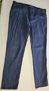 Izod Saltwater Mens Size 33x32 Blue Slim Chino Pants Flat Front - Picture 1 of 7