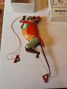 Juguete de hojalata escalador cuerda mono vintage - Imagen 1 de 7