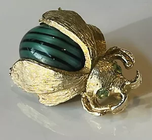 Vintage 11W 30ST INC Signed Gold Tone Beetle Brooch with Faux Moonstone Cabochon - Picture 1 of 4