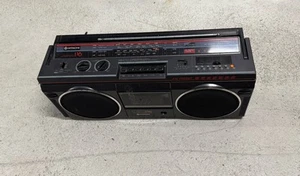 Hitachi TRK - P6E Ghettoblaster Radiorecorder - Bild 1 von 6