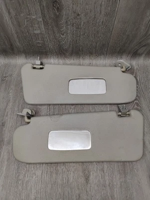 Juego de pares de parasoles Chevy Aveo 2007-2011 con clips OEM conductor pasajero Foto 1 de 4