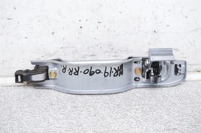 Maçaneta externa direita passageiro traseiro sedã Honda Accord 2003-2005 - Prata - Imagem 1 de 4