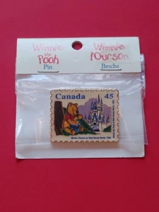 Prendedor de solapa sello Winnie The Pooh 1996 vintage de Walt Disney embalaje original de Canadá  - Imagen 1 de 5