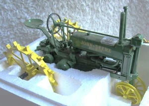 ERTL PRECISION CLASSICS JOHN DEERE MODELL A TRAKTOR #560 - Bild 1 von 7