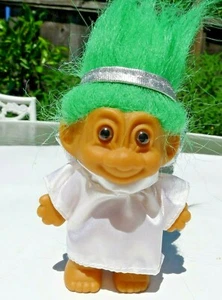 Vintage Russ Troll Puppe Weihnachtsengel Baumschmuck zum Aufhängen mit grünen Haaren - Bild 1 von 6