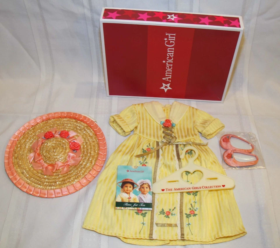 American Girl Doll Felicity Tea Lesson Outfit Dress Hat Shoes Hangers Box LN - Image 1 of 1