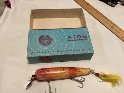 New Junior Atom 54 saltwater fishing lure Plug Red color in the correct Box - Image 1 of 4