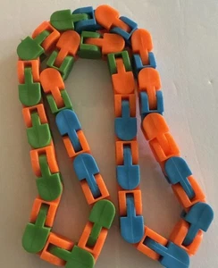 Fidget Toys Bike Chain Fidget Bracelet Puzzle Blue Orange Green - Picture 1 of 3