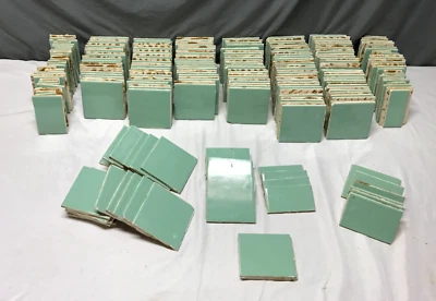 Lote De Colección 244 Azulejos de Baño Cerámica Verde Jadeíta Hechos en EE. UU. 4" Cuadrados Antiguos 741-25B Foto 1 de 4