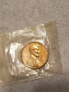 1961 P Lincoln Memorial Cent Uncirculated US Mint - Picture 1 of 2