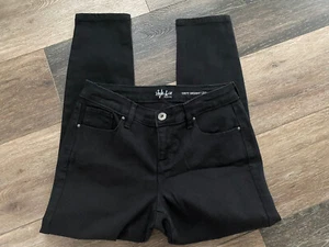 Style & Co. Women's Curvy Skinny Jeans, Black Size 4P Stretchy - Picture 1 of 6