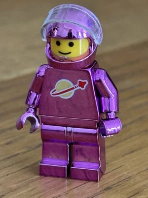 Lego Chrome Dark pink Plated chrome Classic Space Astronaut mini figure   - Image 1 of 2