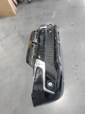 Used Front Bumper Assembly Front fits: 2018 Mitsubishi Outlander sport w/fog lam - Image 1 of 4