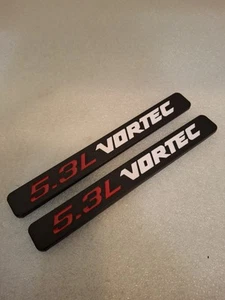 5.3L VORTEC Emblem 3D Badge RED/BLK **PAIR** - Bild 1 von 3