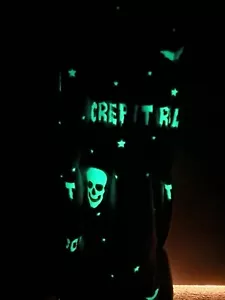 Halloween Glow In The Dark Spooky Skulls Super Plush Throw Blanket - Picture 1 of 4