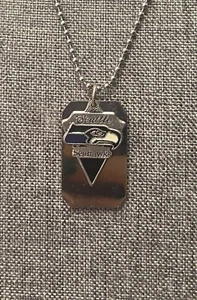 Seattle Seahawks Dog Tag NFL Charm Necklace - Picture 1 of 4
