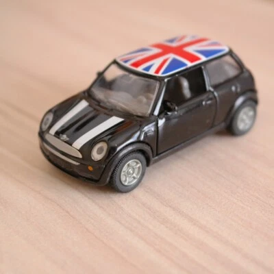 2016 MINI COOPER SIKU DIECAST CAR TOY - Image 1 of 4