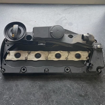 AUDI A4 A5 ENGINE ROCKER COVER 2.0TDI CAG 03L103469A 2008-2015 - Image 1 of 4