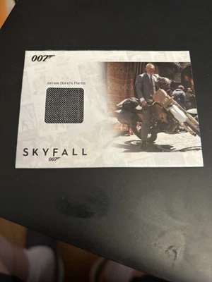 JAMES BOND AUTOGRAPHS & RELICS SSC2 DANIEL CRAIG PANTS COSTUME RELIC 6/200 - Image 1 of 2