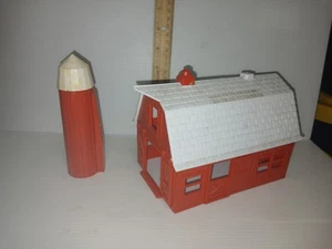 Plasticville Original vintage barn farm Train Layouts Dioramas - Picture 1 of 8
