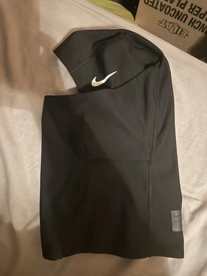 Máscara de esquí Nike Pro Therma-Fit Hyperwarm Hood negra Foto 1 de 4