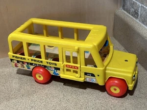 Vintage Fisher Price Little People 192 School Bus Wood & Plastic Pull Toy (1965) - Picture 1 of 7