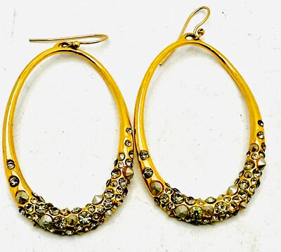 Pendientes tipo argolla ovalados con incrustaciones de cristal dorado Alexis Bittar Miss Havisham Foto 1 de 4