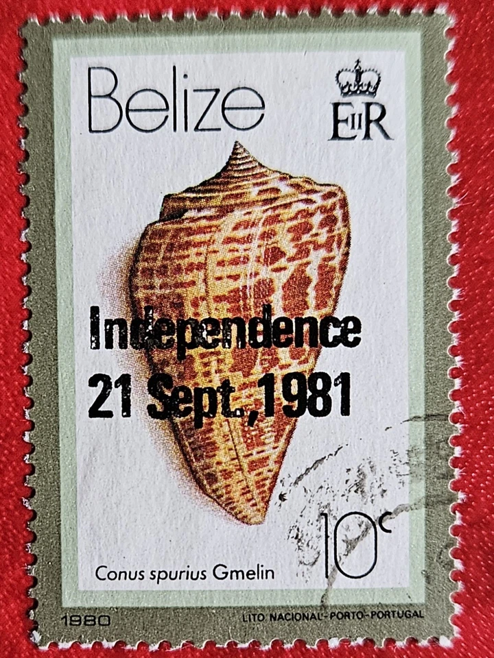 Sobreimpresión en sello base 1980 Independencia de Belice 1981 (Scott 577a; SG 634v) Foto 1 de 1