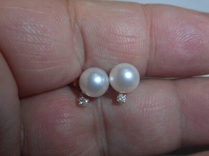 Pierced Earrings Akoya Saltwater Pearl & Diamond 14K Yellow Gold 7mm - Picture 1 of 9