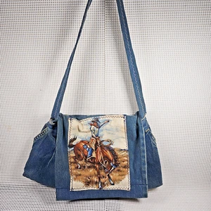 Borsetta denim upcycled chic fatta a mano unica nel suo genere borsetta retrò western - Foto 1 di 8