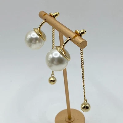 pendientes dior Foto 1 de 4