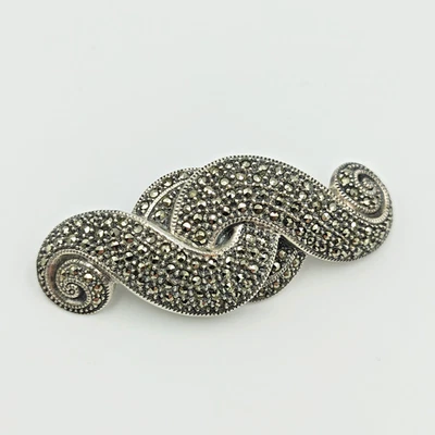 Broche prendedor vintage de plata de ley 925 con diseño de rollo/remolino de marcasita Judith Jack Foto 1 de 4