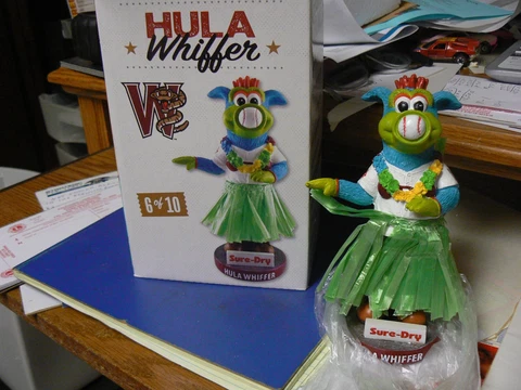 2023 WISCONSIN TIMBER RATTLERS HULA WHIFFER NIB BOBBLEHEAD MARGARITAVILLE NIGHT Cover