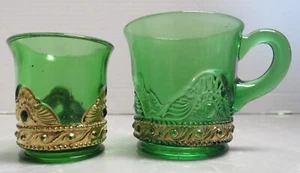 EAPG Spitzenmedaillon Smaragdglas Goldrand Detail - 2er Set - Tasse & Becher - Bild 1 von 10