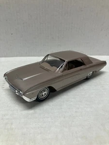 VINTAGE AMT  1/25 SCALE 1963 T-BIRD HT DEALER  PROMO CLEAN !! - Foto 1 di 6