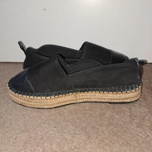 1 ASOS black slip on canvas shoes, size 5 - Picture 1 of 7