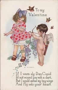 Postal San Valentín Dan Cupido Niña Corazón Vestido Arco Firmado C. Luz Gibson Arte - Imagen 1 de 2