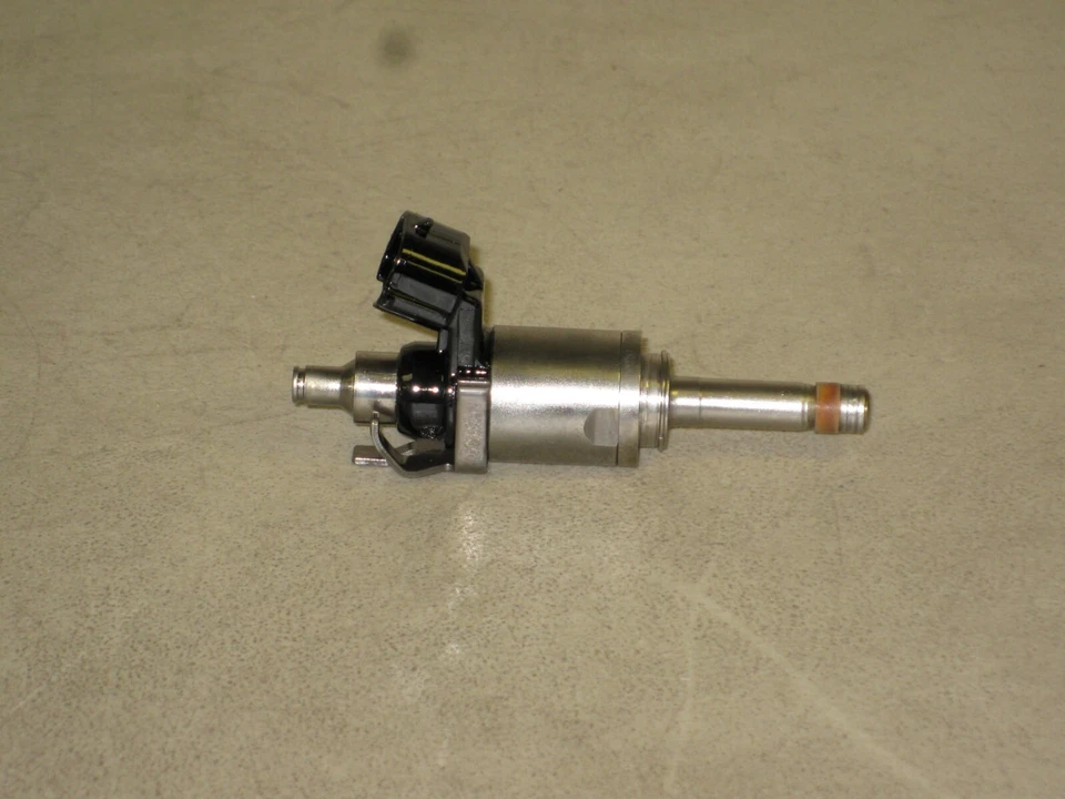 14 15 16 17 Mazda Mazda3 Mazda6 CX5 2.5L Fuel Injector PY 2014-2017 OEM Factory - Image 1 of 1