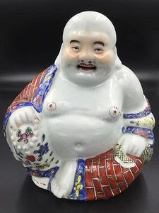 Un gran Buda de la Risa Sentado de Porcelana China - Imagen 1 de 9