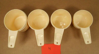Pale Yellow Tupperware Measuring Cups   1/2 2/3 3/4 1 cup Lot of 4 O4 - Image 1 of 3