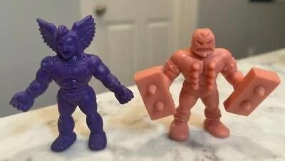 Vintage década de 1980 M.U.S.C.L.E. Boneco Mattel Junkman Hawkman #127 #050 roxo carne - Imagem 1 de 4